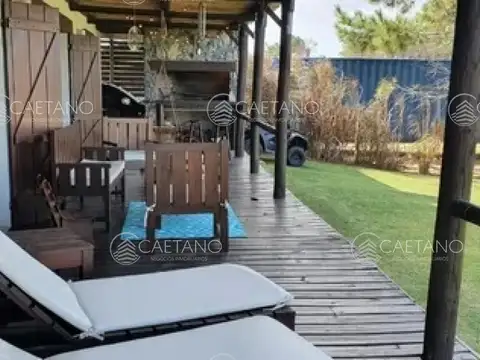 Casa 6 ambientes con 4 baños