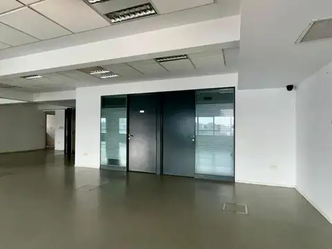 Oficina 2 ambientes con 2 baños