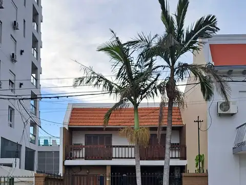 Excelente vivienda en barrio Candioti Sur