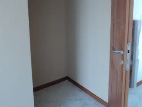 Departamento en Venta en Santos Lugares, USD 84.000