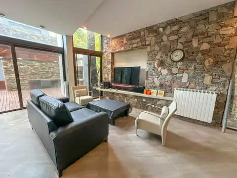 Casa en Venta en Mar De Las Pampas, USD 415.000