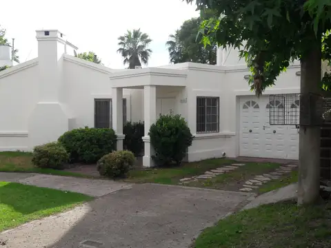 4 DORMITORIOS, 1 PLANTA , JARDIN Y PILETA