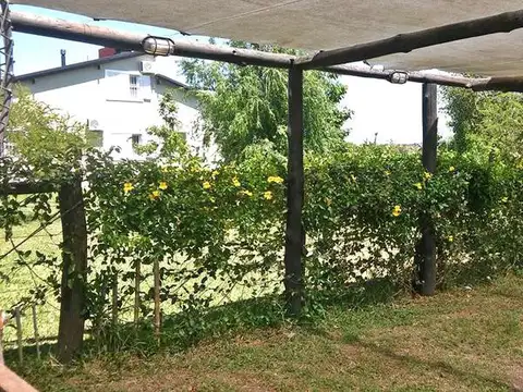 Casa 4 ambientes con 1 baño