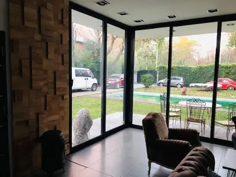 Casa 6 ambientes con 3 baños