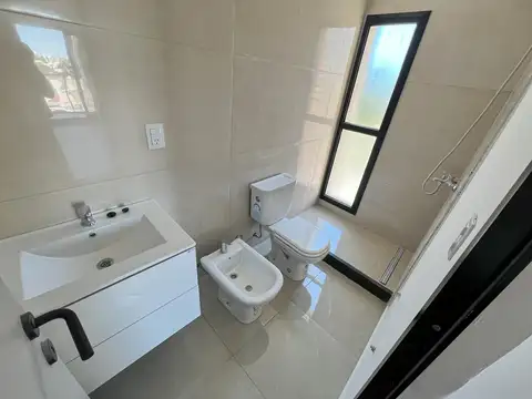 Departamento 3 ambientes con 2 baños