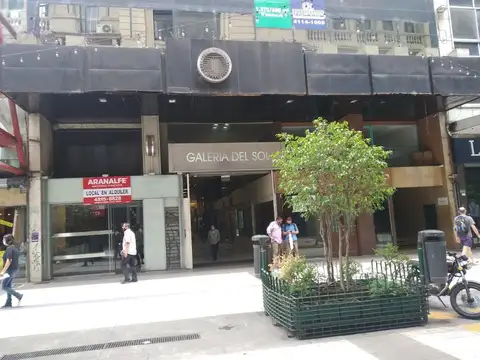Local en Alquiler en Retiro, $ 180.000