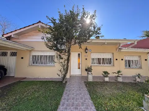 VENTA CASA 5 AMB  EN BARRIO CORIMAYO