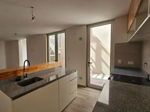 VENTA PH DEPARTAMENTO TIPO CASA BARRIO DE ALMAGRO