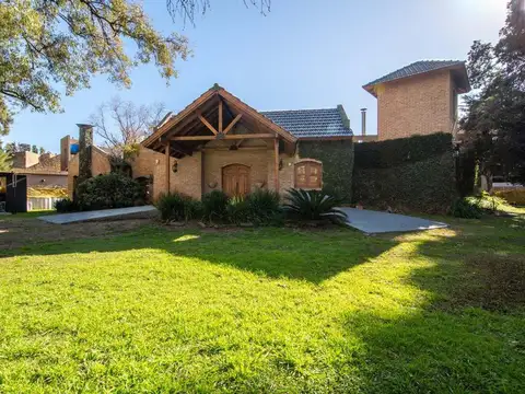 VENTA CASA 4 AMB UDAONDO, PARQUE LELOIR ITUZAINGO