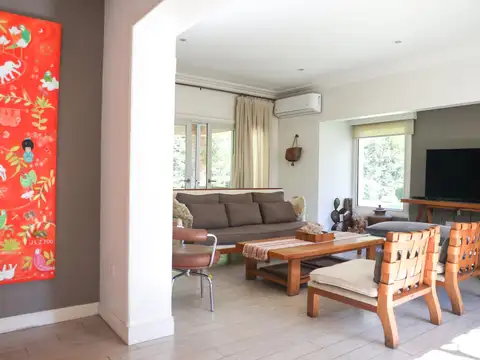 Casa 6 ambientes con 3 baños