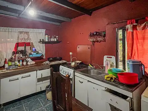 Casa 4 ambientes con 1 baño