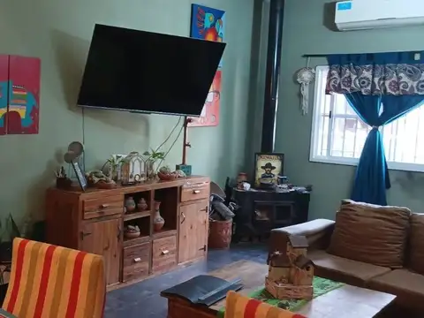 Casa en Venta en Isidro Casanova, USD 60.000