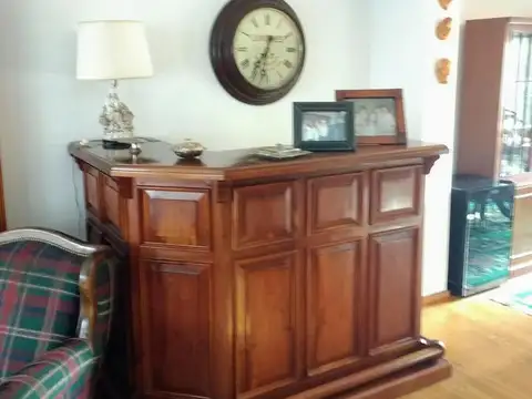 Florida Mitre/Este - Sólido Chalet de 5 amb - próximo a Av. Maipú 