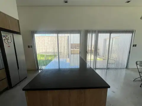 CASA 3 DORMITORIOS CON PILETA