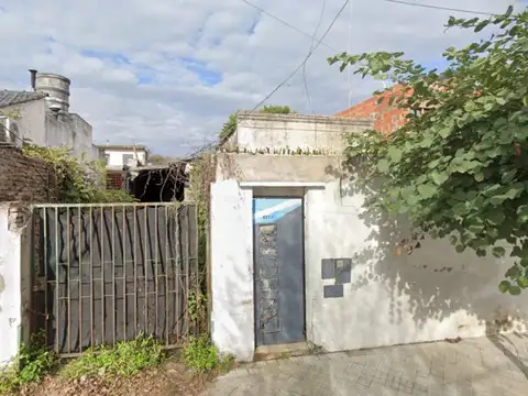 TERRENO con FRENTE NORTE , PASAJE WOOD (entre Avellaneda y Alsina)