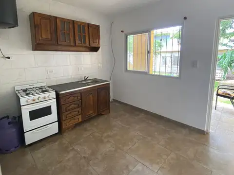 Depto Tipo Casa en Alquiler de 2 dormitorios