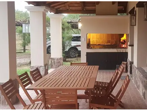 Casa 3 ambientes con 2 baños