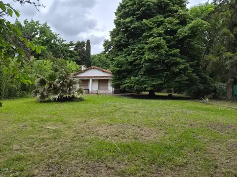 VENTA CHALET 3 AMBIENTES GRAN PARQUE ARBOLADO  PARQUE LELOIR APTO CREDITO ACEPTA PERMUTA