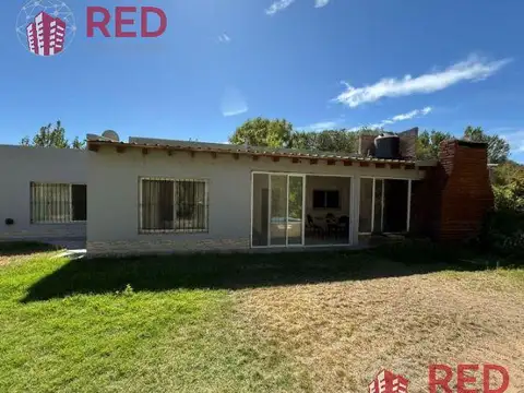 Vende Casa en Barrio La Herradura - Plottier