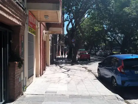 Nuñez Local Oficina PH a mts Av.Cabildo frente a Plaza bajisimas expensas