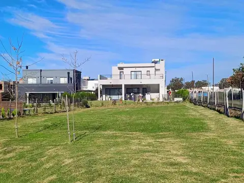 Almirante Guillermo Brown 4200