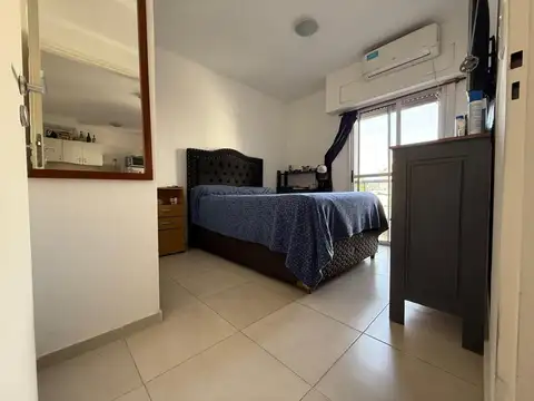 VENTA DOS AMBIENTES CON BALCON A LA CALLE