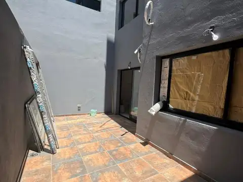 ALQUILER DPTO 2 AMBIENTES PB C/PATIO