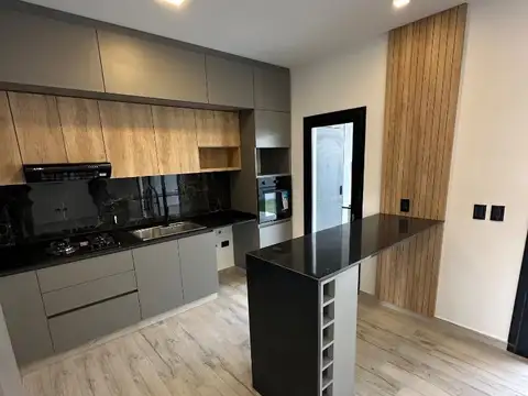 Casa en Venta en Colinas De Manantiales, USD 210.000