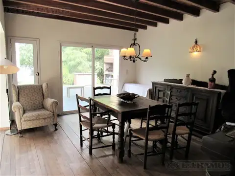 OPORTUNIDAD. CASA A LA LAGUNA.