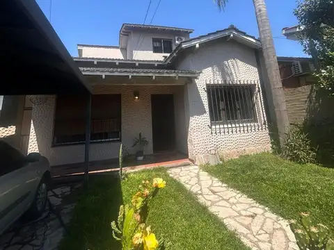 VENTA CASA HURLINGHAM 4 AMB B INGLES OPORTUNIDAD