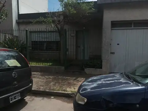 Doctor Mariano Moreno 2700