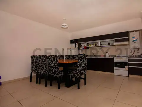 Cordiviola 700, Piso 4