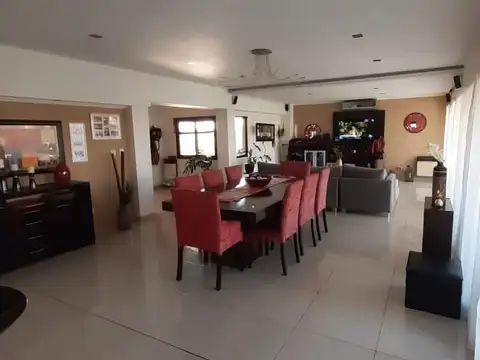 Casa en Altos del Casco barrio privado en Zarate