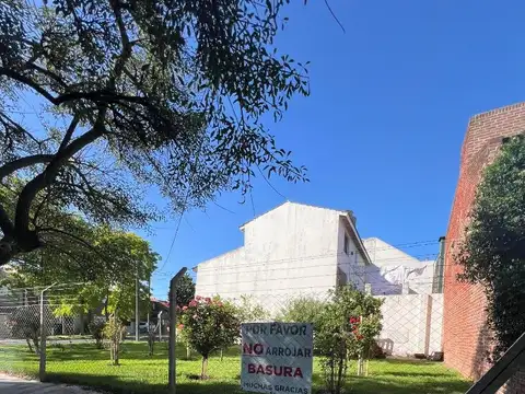 Lote en Barrio San Carlos Excelente Esquina