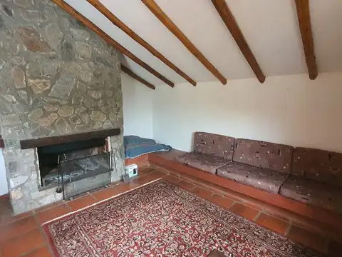 Casa 7 ambientes con 2 baños