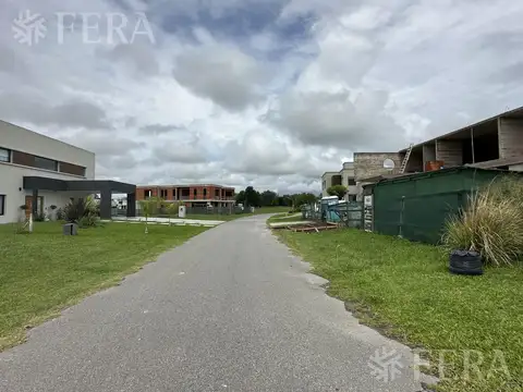 Terreno en Venta en Guillermo E Hudson, USD 155.000