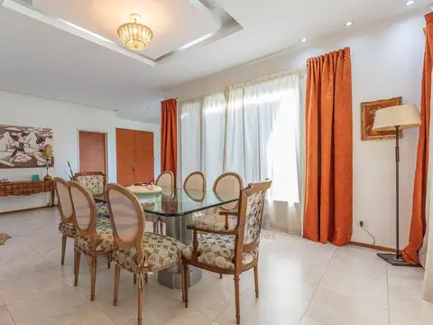 Excelente casa en venta en San Diego Country Club -