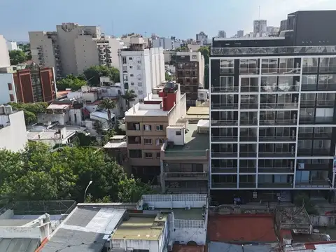 VENTA LOTE EN FLORES