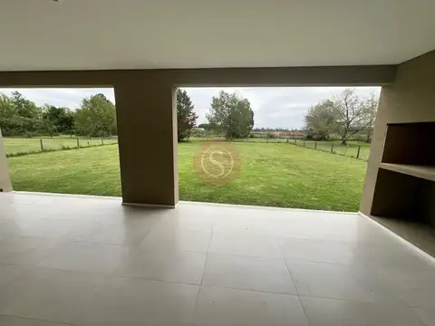 Casa  en Venta en Barrio Los alcanfores, Pilar,  G.B.A. Zona Norte