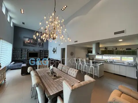 Casa en Venta en La Cesarina, USD 350.000