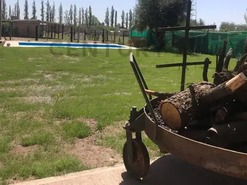 Casa en Venta en Lujan De Cuyo, USD 374.500