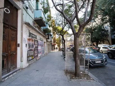 Local en Venta 81 años