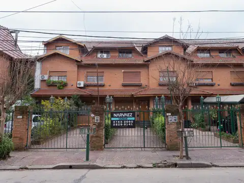 Casa tipo duplex en Venta 5 ambientes en Olivos - Apto credito