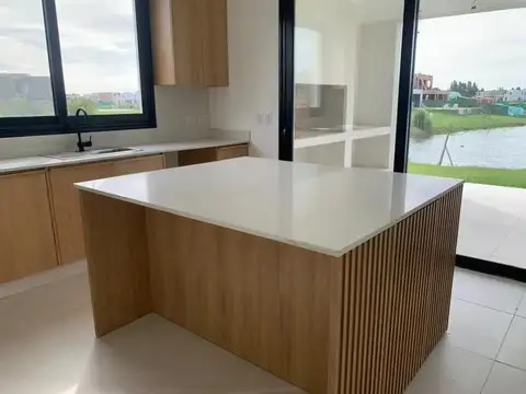 Casa en Venta al Noroeste