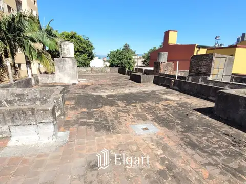 Carlos Pellegrini 200