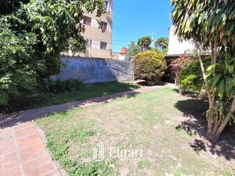 Carlos Pellegrini 200