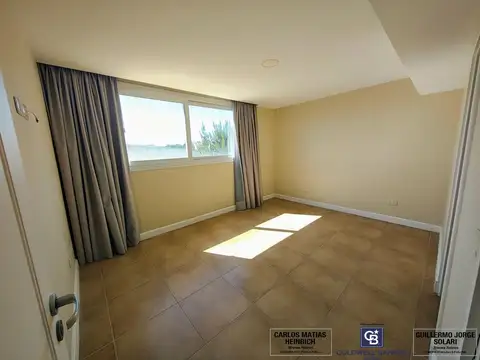 Depto Tipo Casa en Venta 8 años