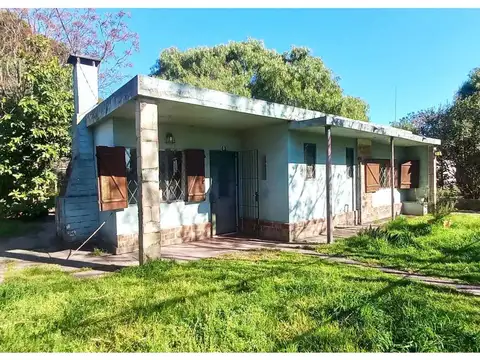 CASA EN PARQUE DEL PLATA NORTE, BUS EN LA PUERTA