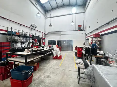 Galpon en Venta 42  mts Fondo