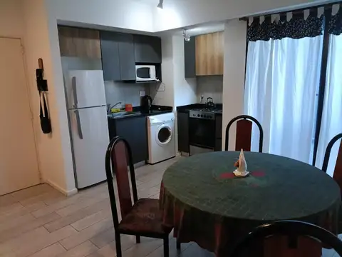 Departamento. Muy luminoso. Cochera